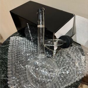 Clear Glass Wine Decanter Pourer with Stopper